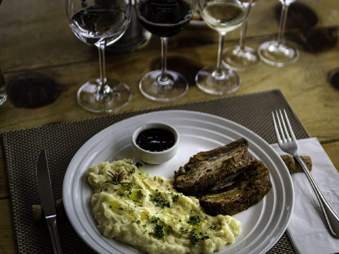 Vinícolas com almoço harmonizado e experiências gastronômicas