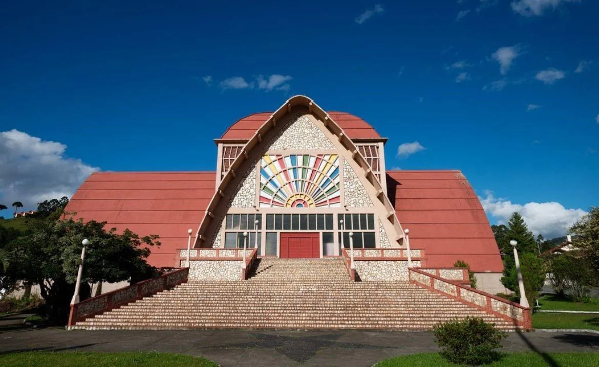 Igreja histórica de Urubici, atração cultural próxima.